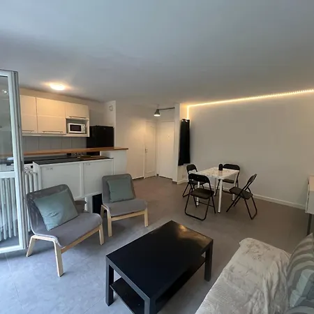Apartment Oasis De Verdure Avec Balcons - Proche Versailles Viroflay