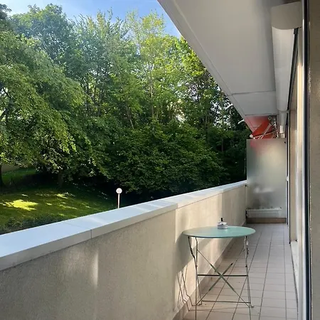 Oasis De Verdure Avec Balcons - Proche Versailles Viroflay